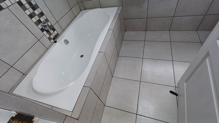  Bedroom Property for Sale in George Central Western Cape